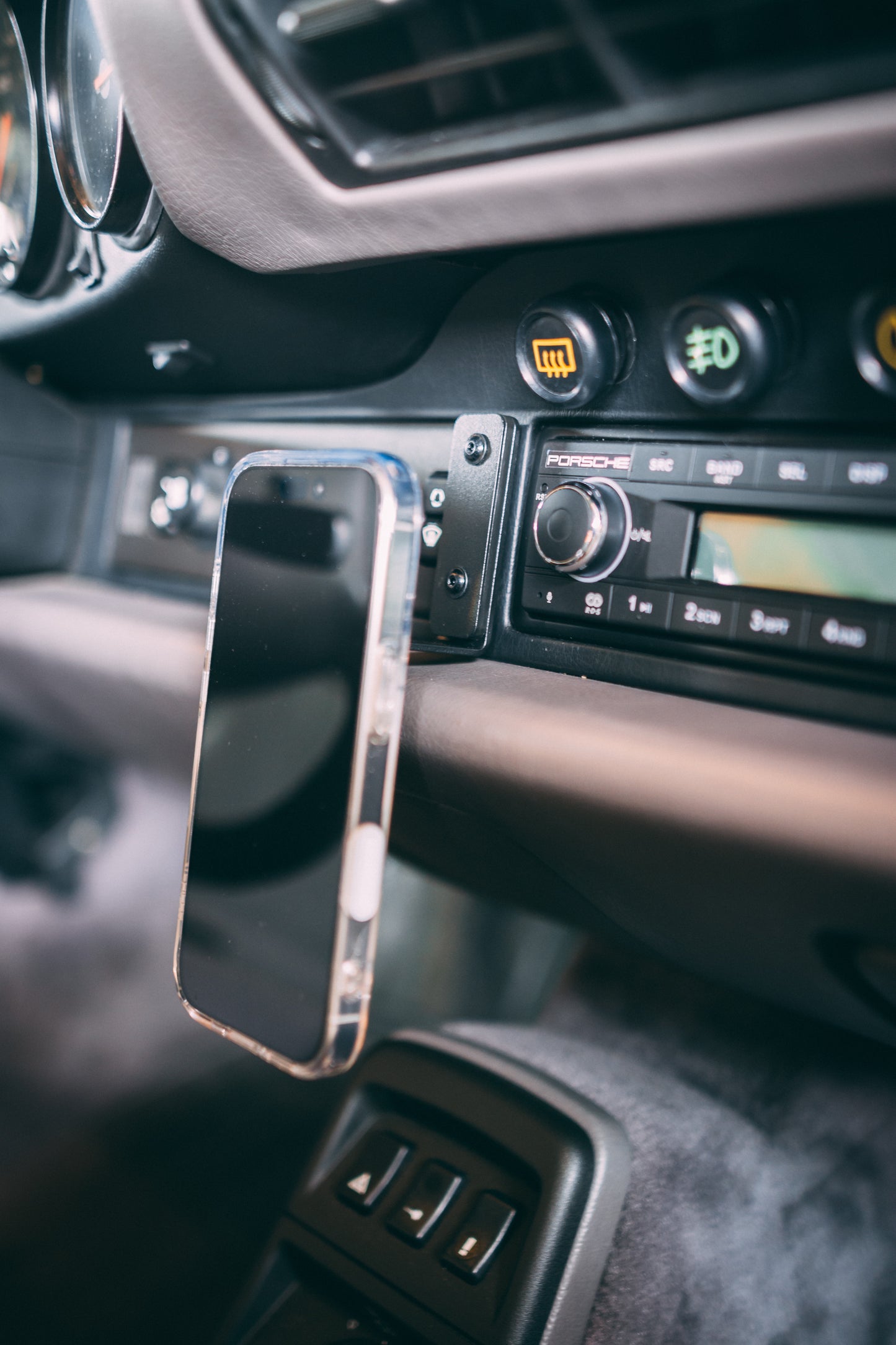 Classic mobile phone holder for Porsche 964, 993