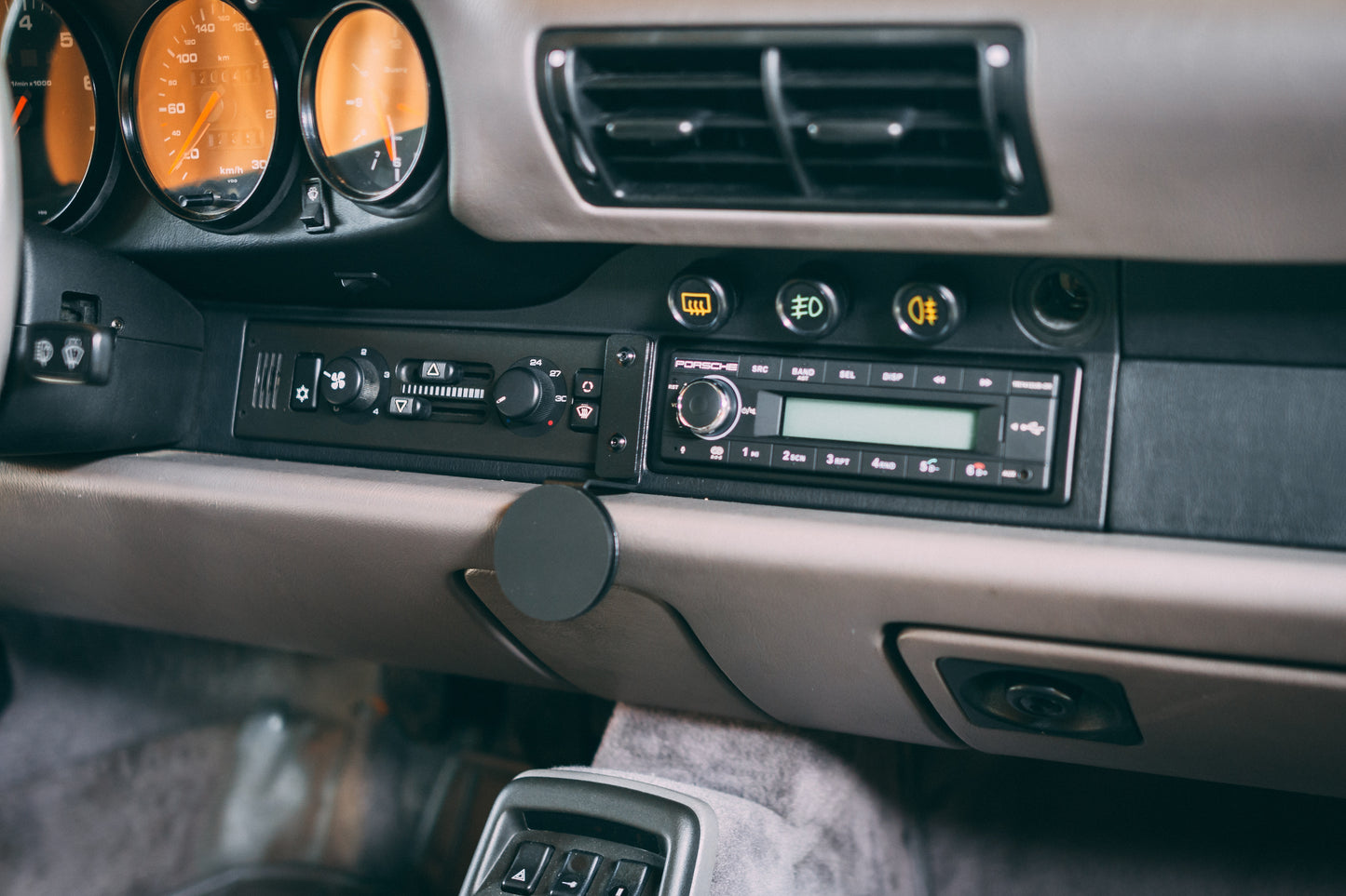 Classic mobile phone holder for Porsche 964, 993